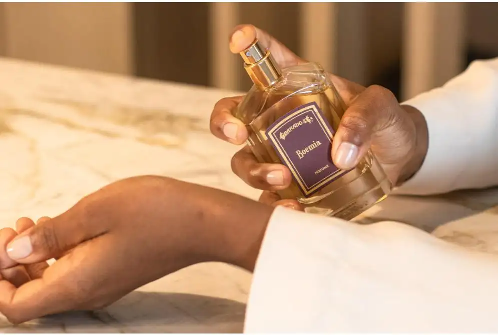 Entenda o que diferencia Parfum, Eau de Parfum, Eau de Toilette e Colônia