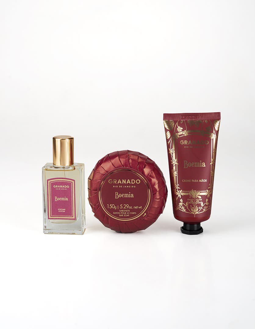 https://loja.granado.com.br/media/catalog/product/t/r/trio_perfumado_boemia_7896512987211_04.jpg?width=350&height=450&canvas=350:450&optimize=low&fit=bounds